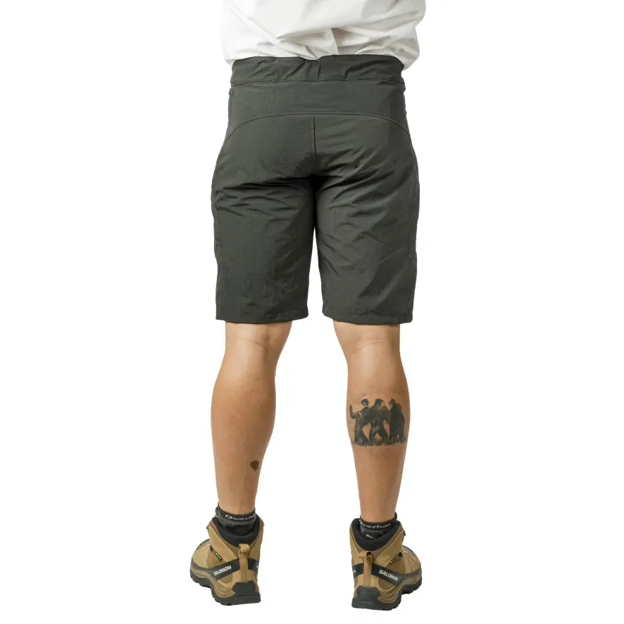 Huemul Short men negro (3).webp
